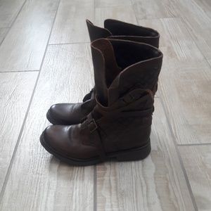 Steve Madden Leather Combat boots